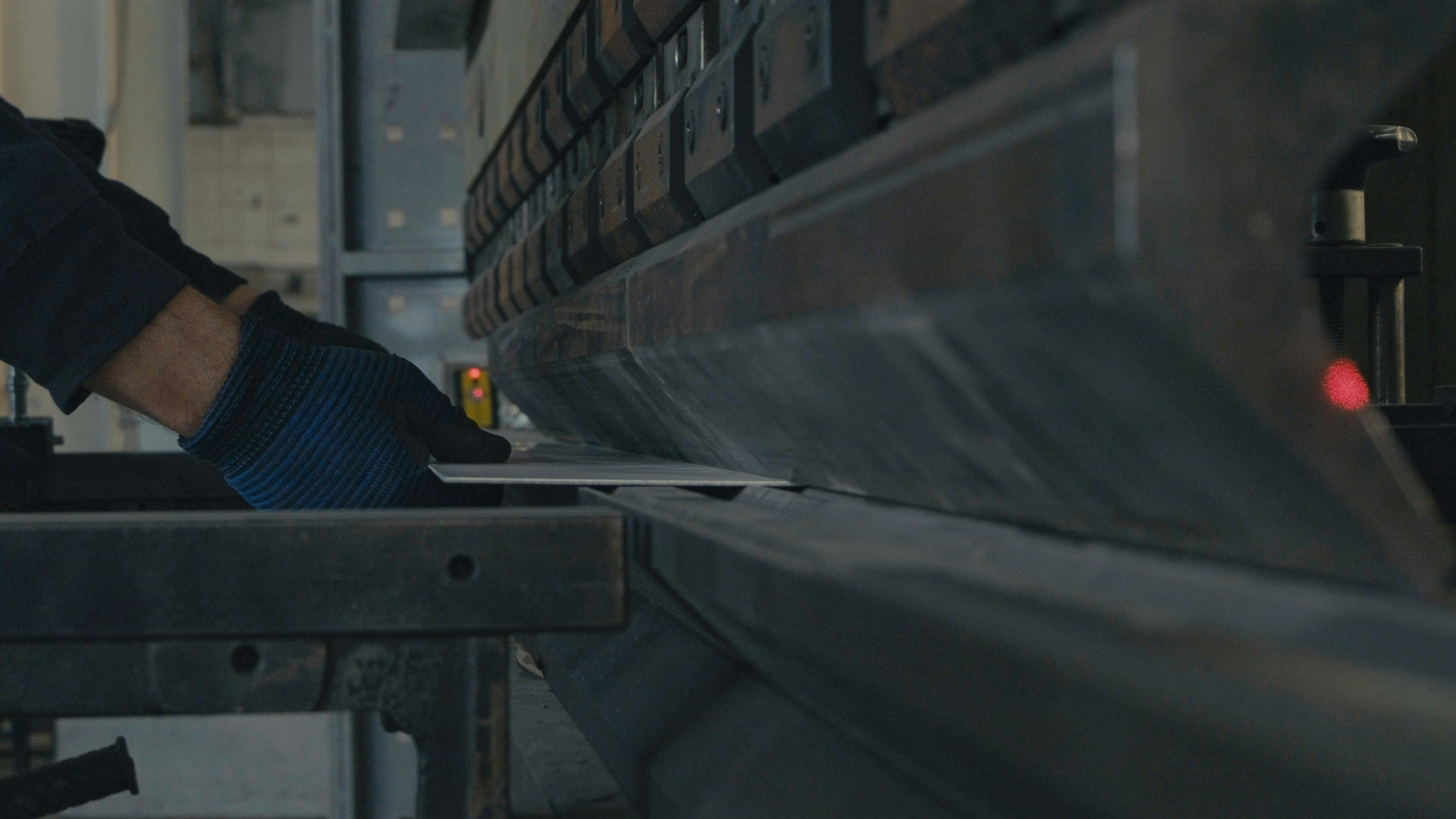 Cortes CNC de precición y plegados.